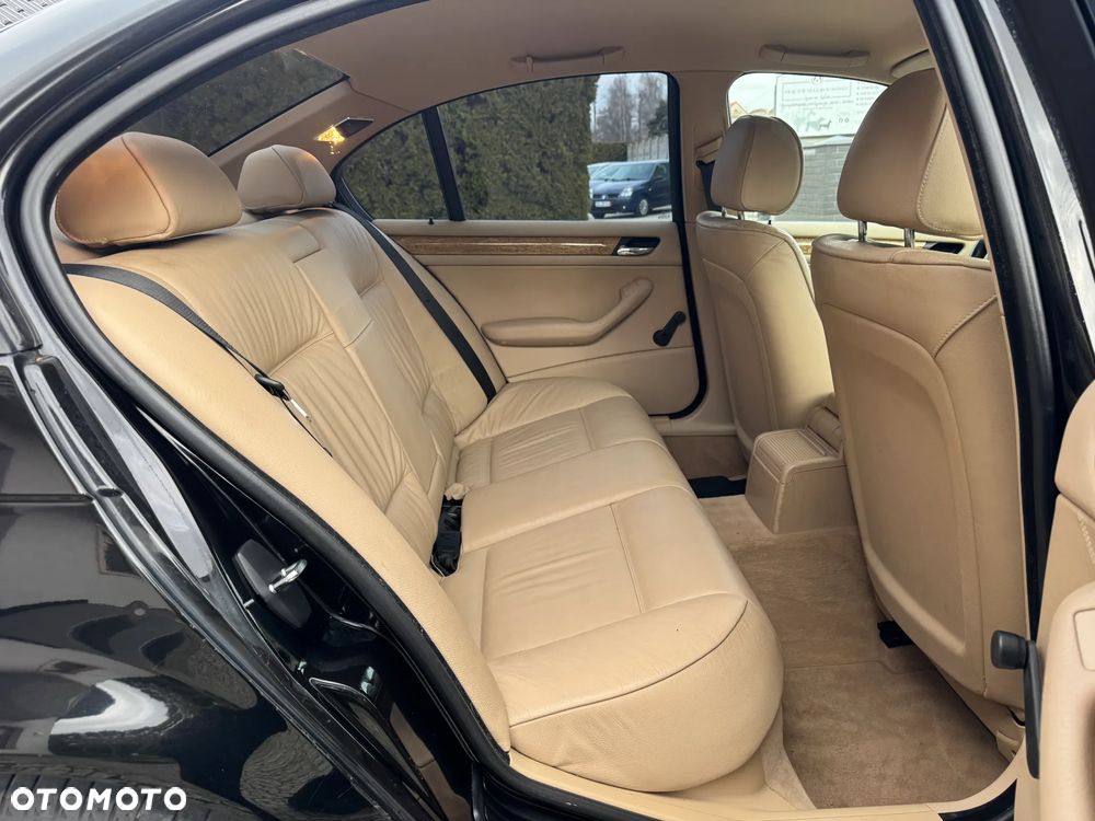 BMW Seria 3 318i Edition Exclusive - 29