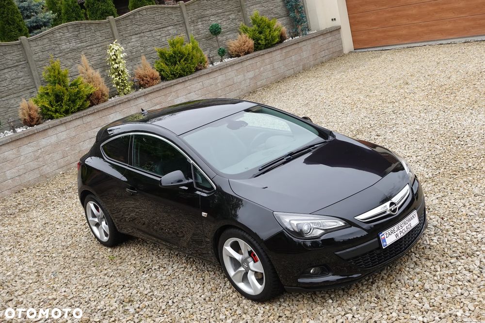 Opel Astra 1.6 Turbo Cosmo - 9