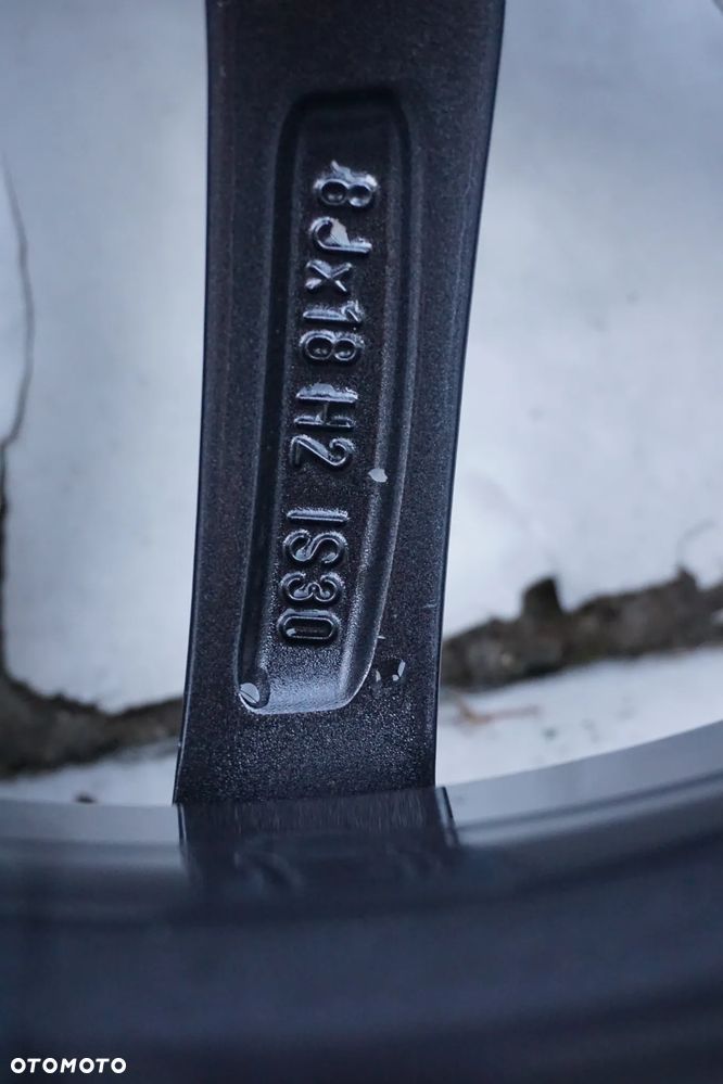BMW 5x112 18 8J et30 8093915 - 4