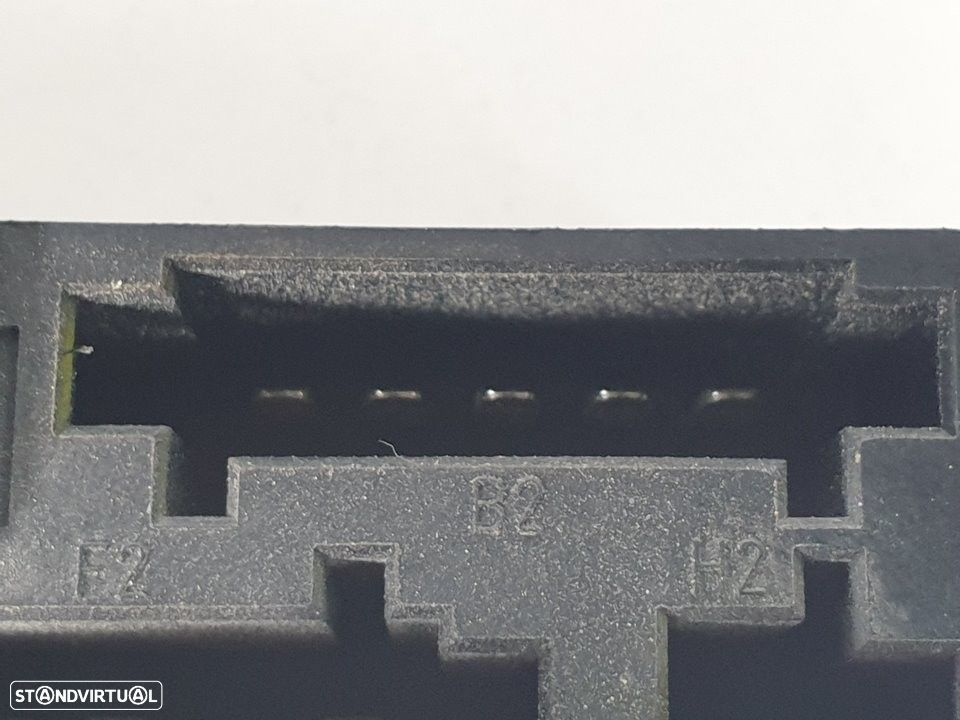 CAIXA RELÉS / FUSÍVEIS MERCEDES-BENZ CLASSE C 1998 - 3