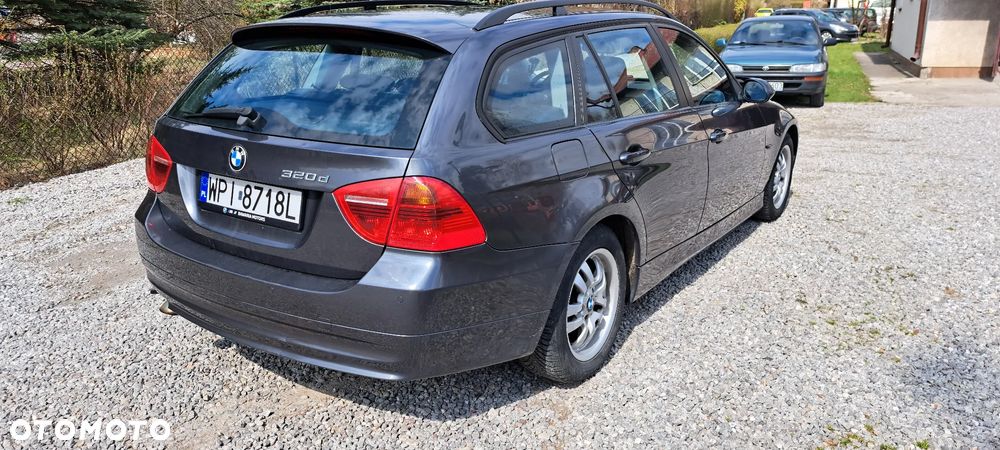BMW Seria 3 320d - 5