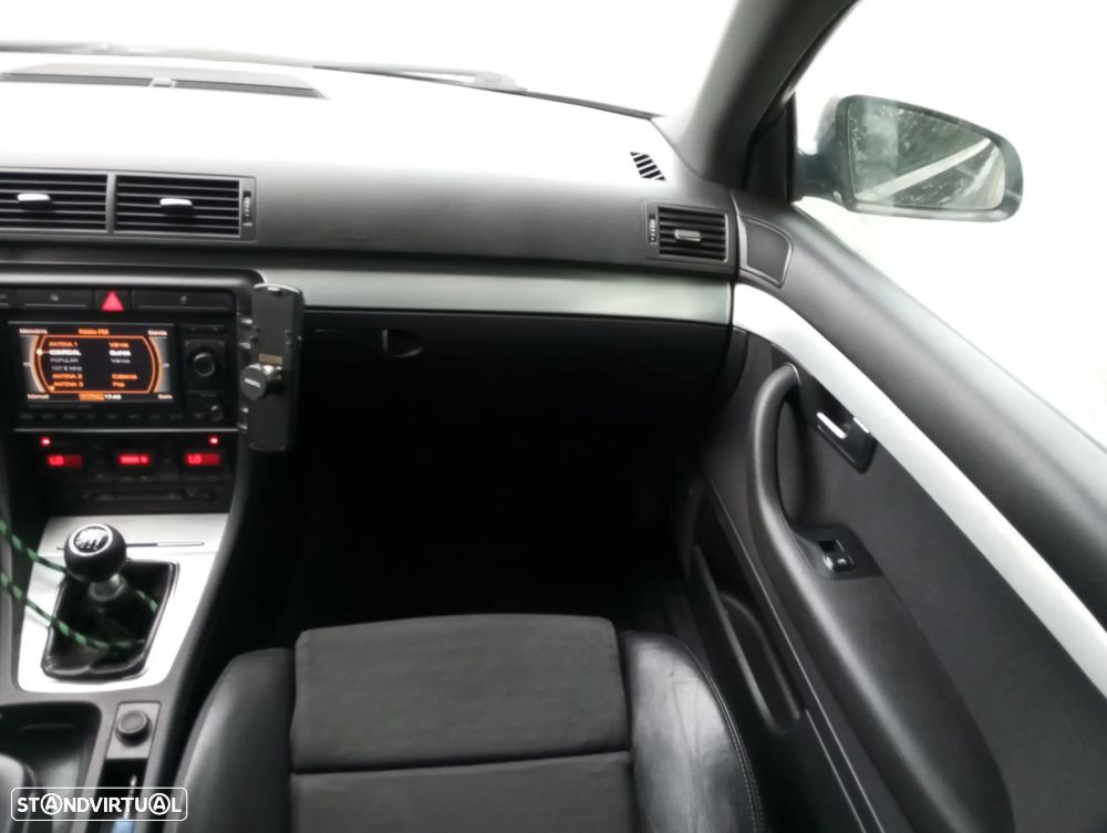 Audi A4 Avant 2.0 TDI S-line - 34