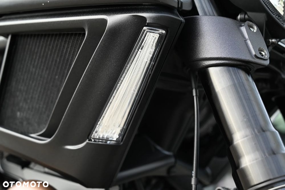 Ducati Diavel - 30