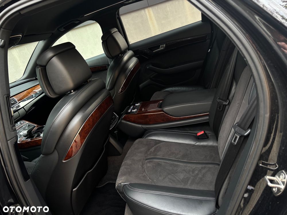 Audi A8 - 7