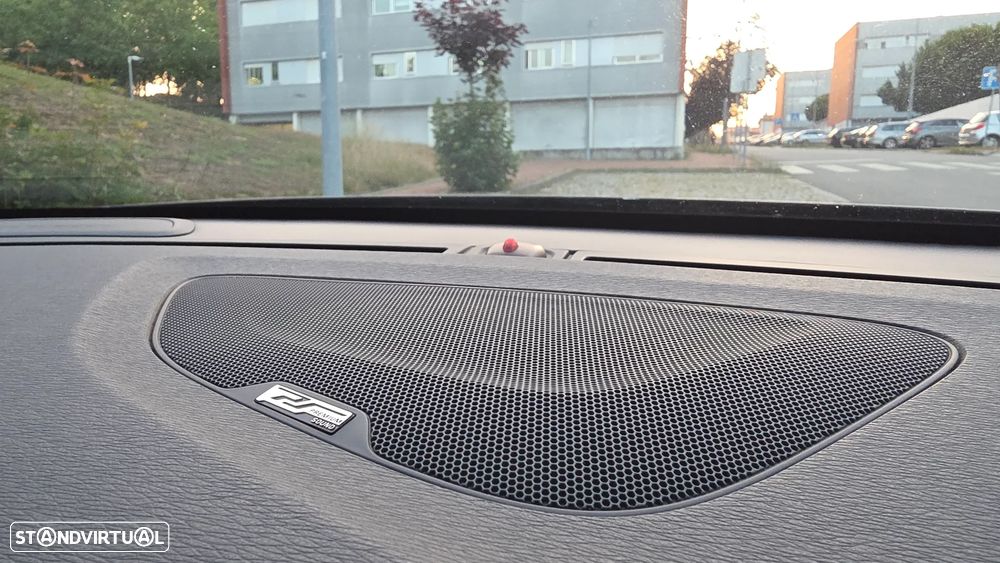 Volvo V60 D6 Plug-In-Hybrid AWD Geartronic Summum - 23