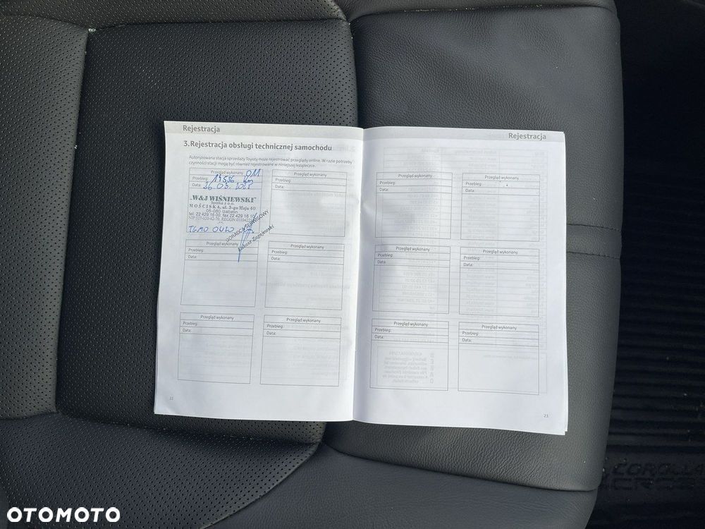 Toyota Corolla Cross 2.0 Hybrid Executive - 14