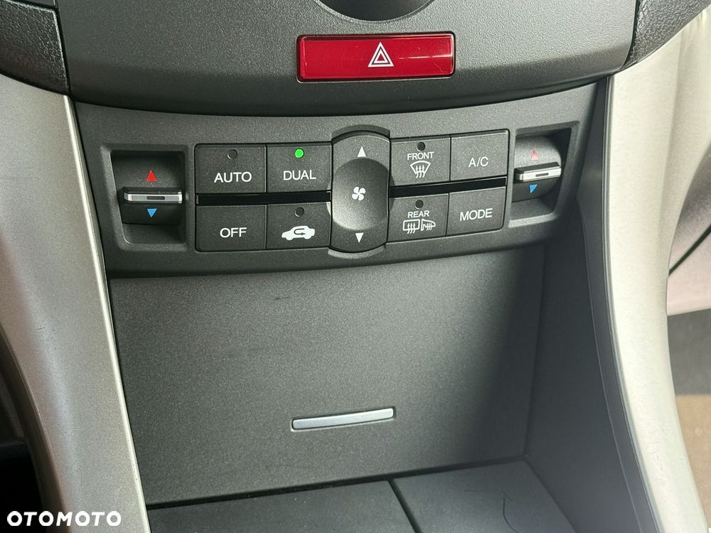 Honda Accord 2.2d Elegance - 9
