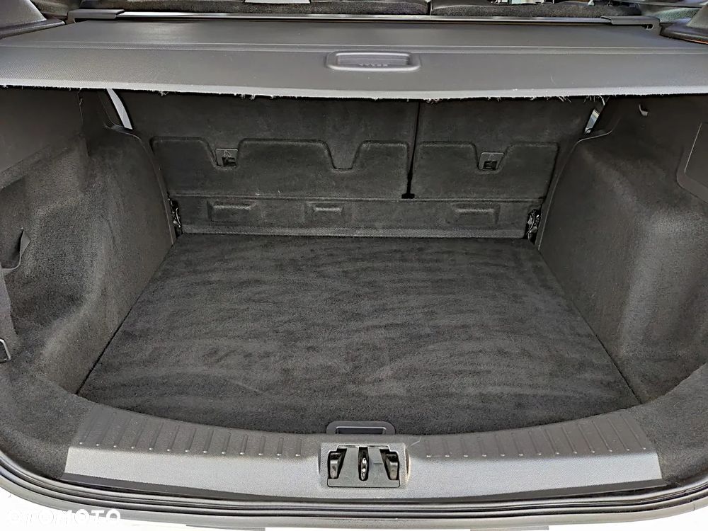 Ford Kuga 2.0 TDCi 2x4 Vignale - 30