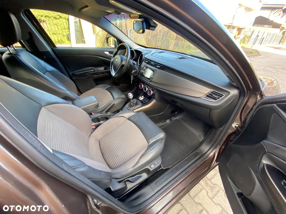 Alfa Romeo Giulietta 2.0 JTDM 16V Veloce - 8