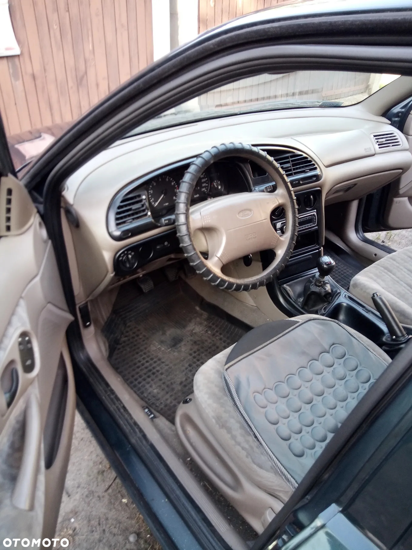 Ford Mondeo 1.8 GLX - 9