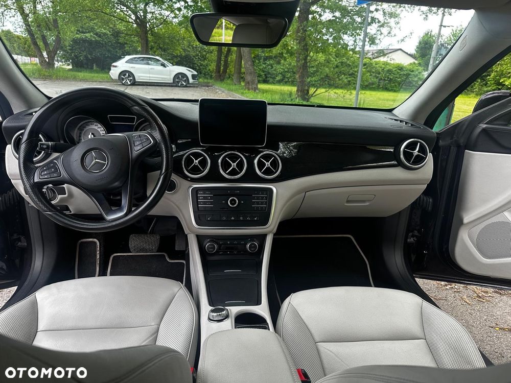 Mercedes-Benz CLA 250 4Matic 7G-DCT AMG Line - 7