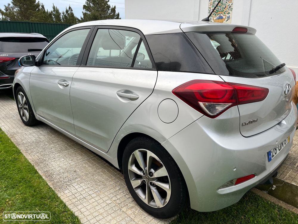 Hyundai i20 1.1 CRDi Comfort - 6