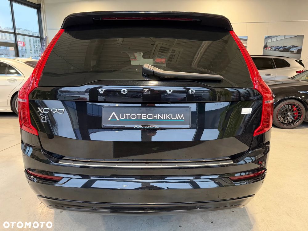 Volvo XC 90 T8 AWD Plug-In Hybrid R-Design 7os - 6