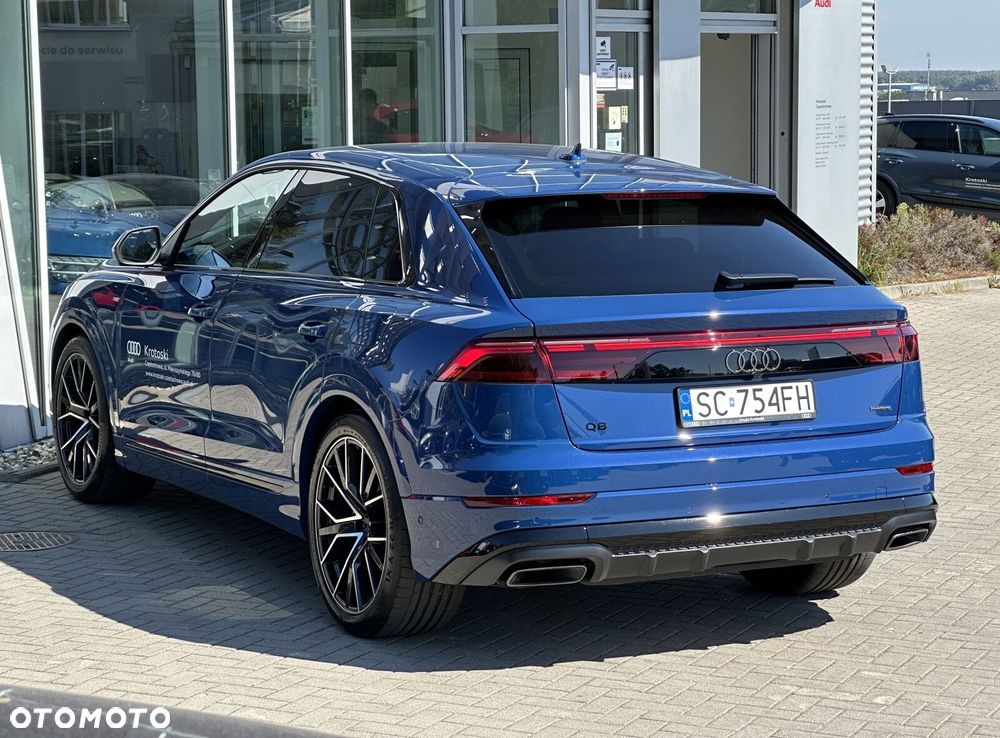 Audi Q8 - 8