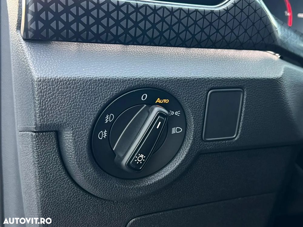 Volkswagen T-Cross 1.5 TSI DSG Style - 28