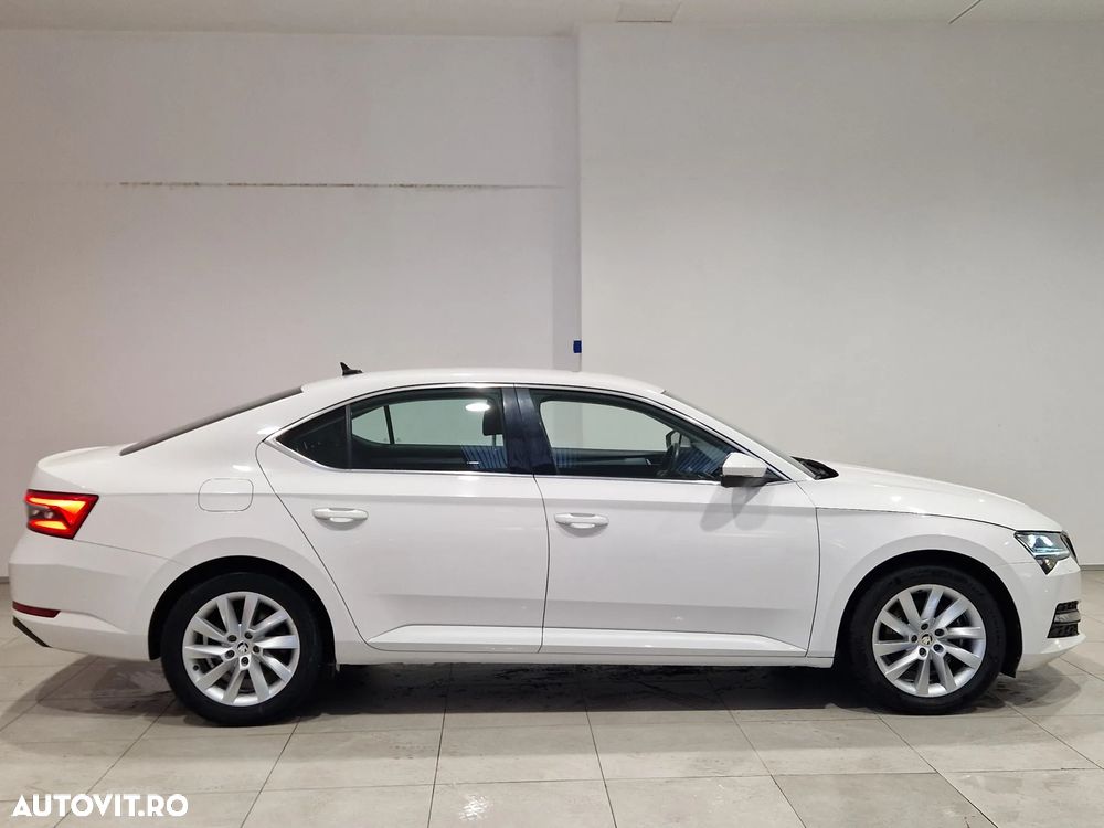 Skoda Superb 2.0 TDI Ambition - 6
