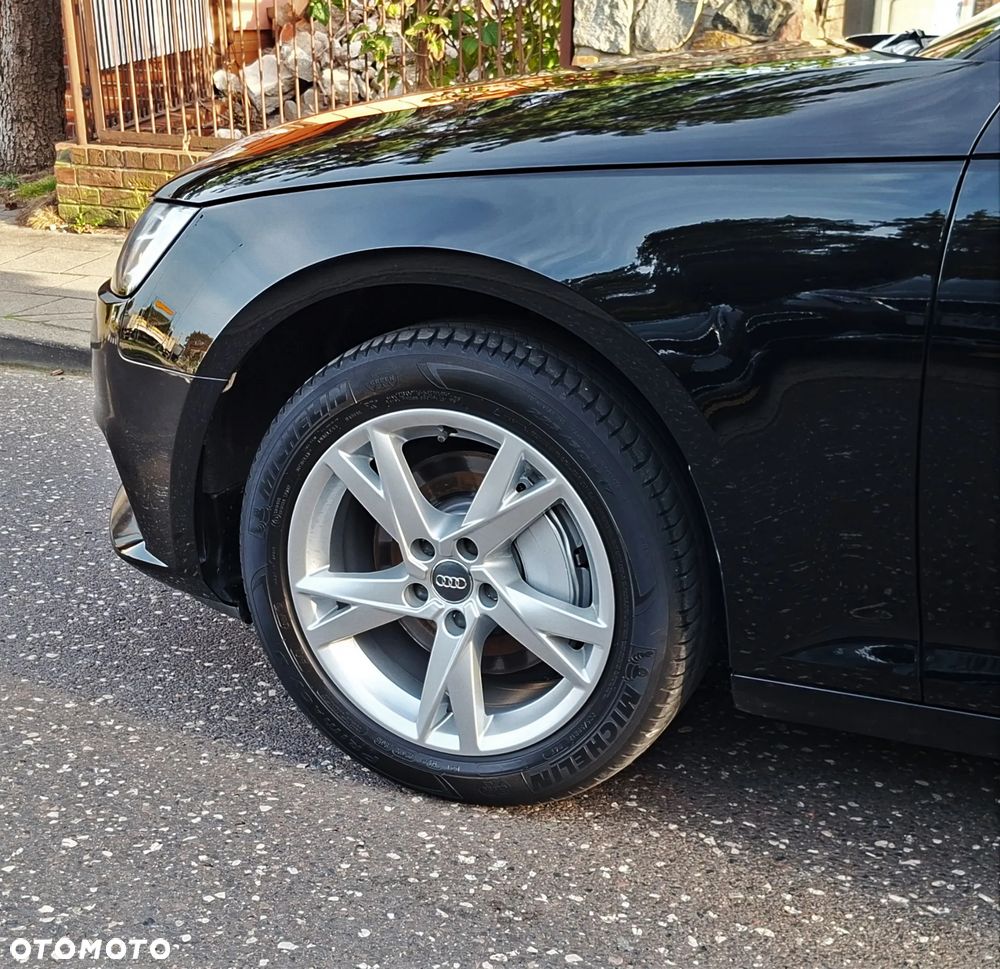 Audi A4 Avant 2.0 TDI S tronic - 16