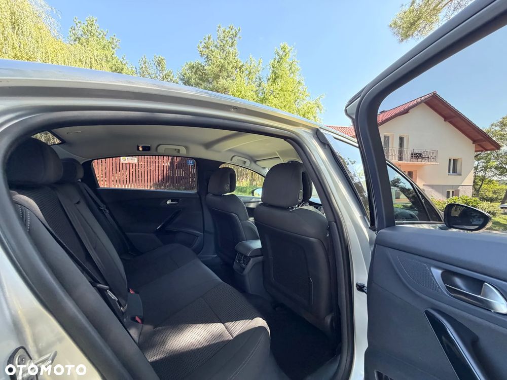 Peugeot 508 1.6 T Allure - 25