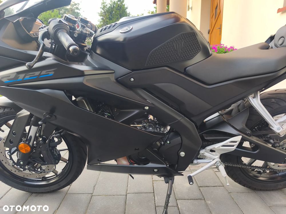 Yamaha YZF - 20