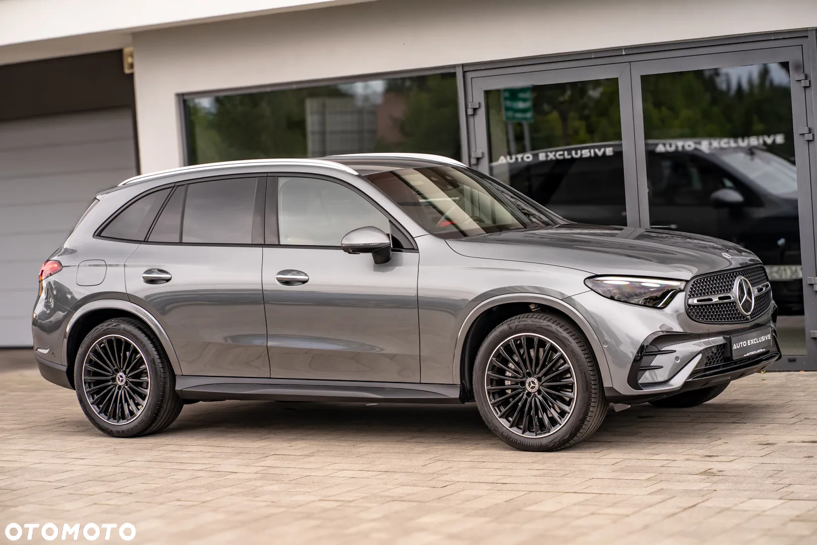 Mercedes-Benz GLC - 12