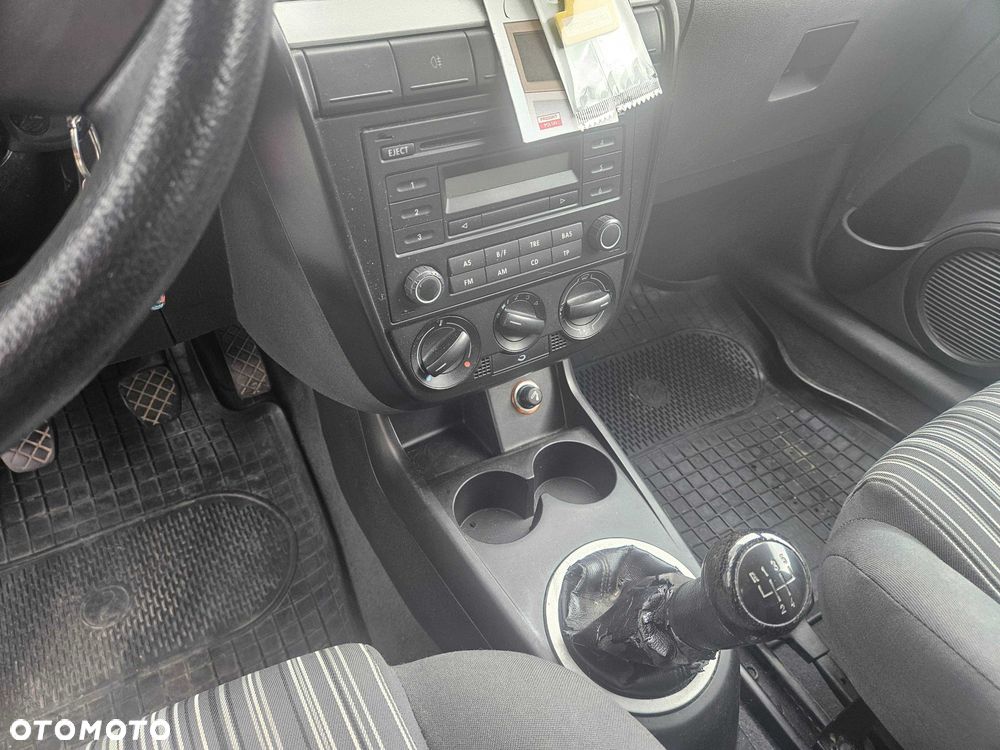 Volkswagen Fox - 4