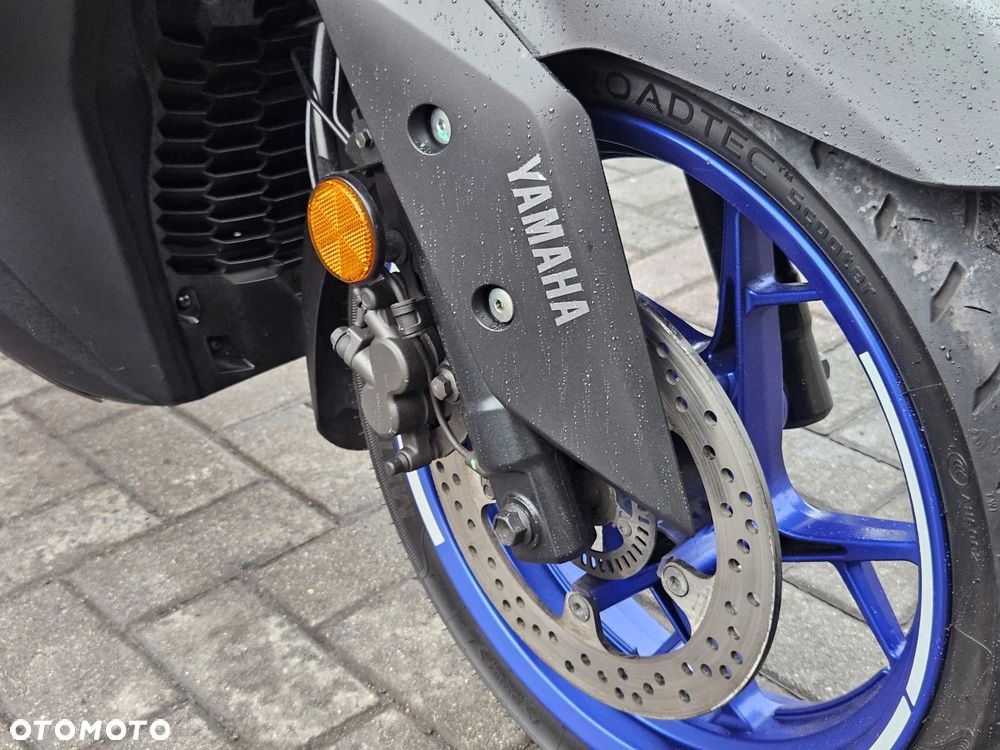 Yamaha X-max - 16