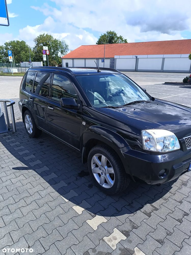 Nissan X-Trail ver-2-5-4x4-columbia - 14