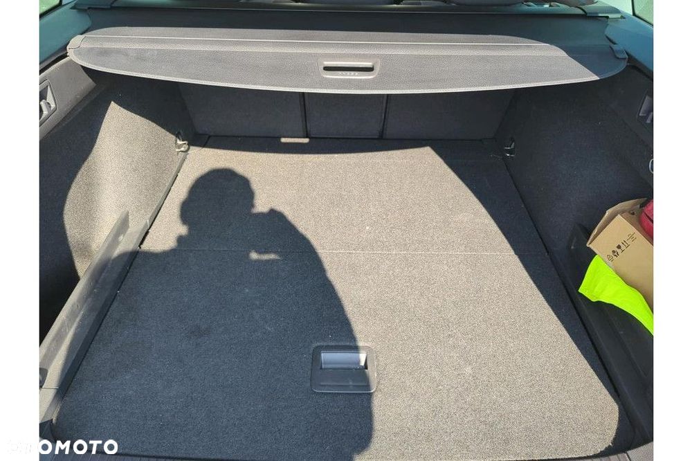 Volkswagen Passat Variant - 12