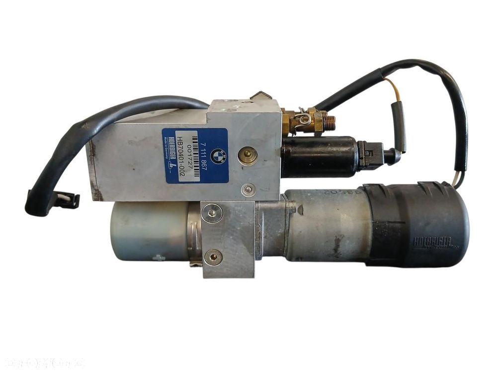POMPA HYDRAULICZNA KLAPY TYŁ BMW E61 7111867 E61 - 2