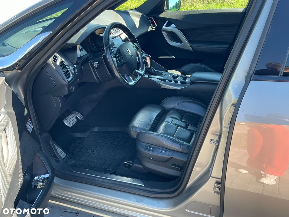 Citroën DS5 HDi 165 Chic - 8