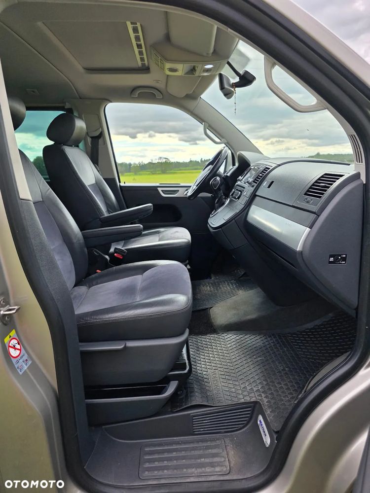 Volkswagen Multivan - 18