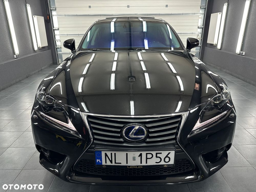Lexus IS ver-300h-style-edition - 3