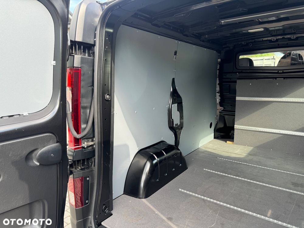 Renault Trafic - 13
