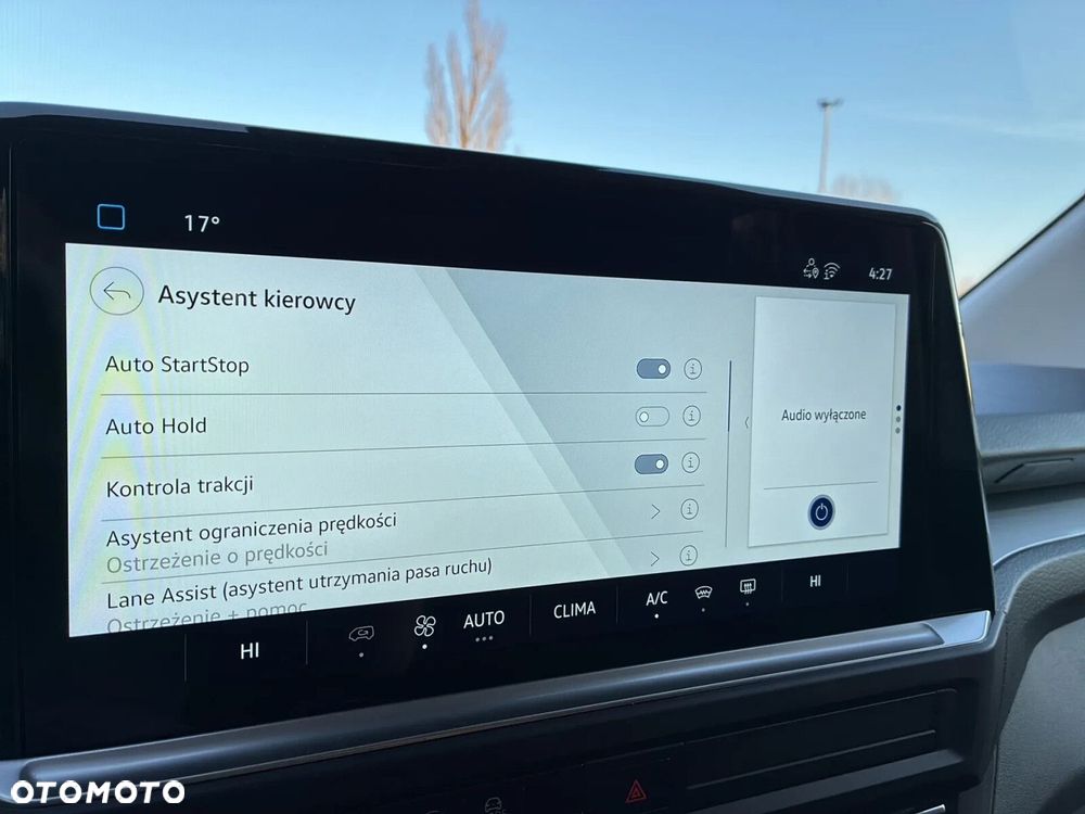 Volkswagen Caravelle - 26