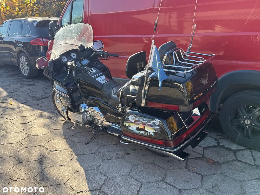 Honda GL - 9