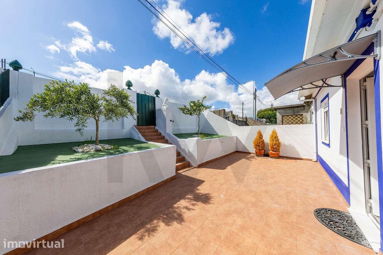MORADIA T1 | REMODELADA | AMPLO EXTERIOR | POTENCIAL DE AMPLIAÇÃO | QU - Grande imagem: 2/21