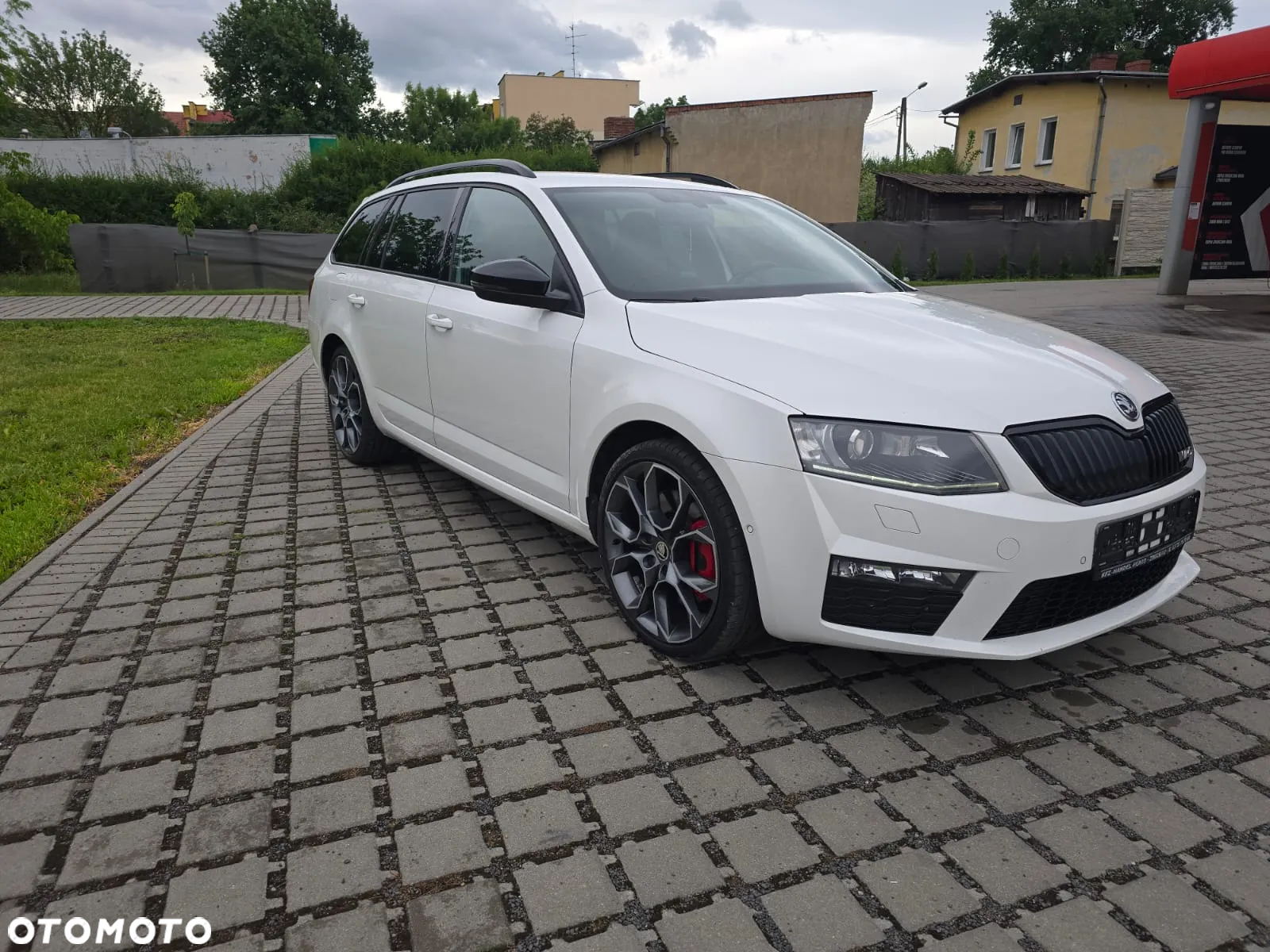 Skoda Octavia Combi 2.0 TDI RS - 5