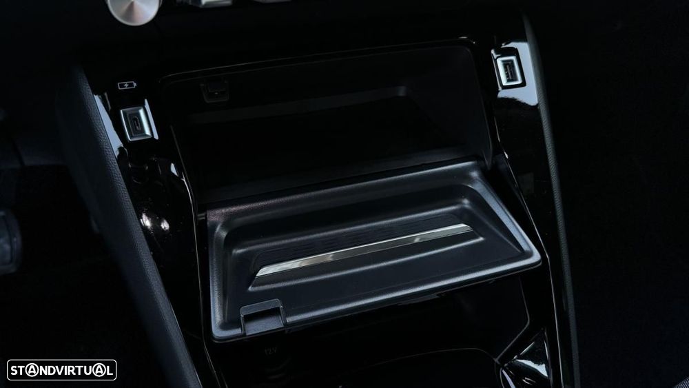 Peugeot e-2008 50 kWh Allure Pack - 22