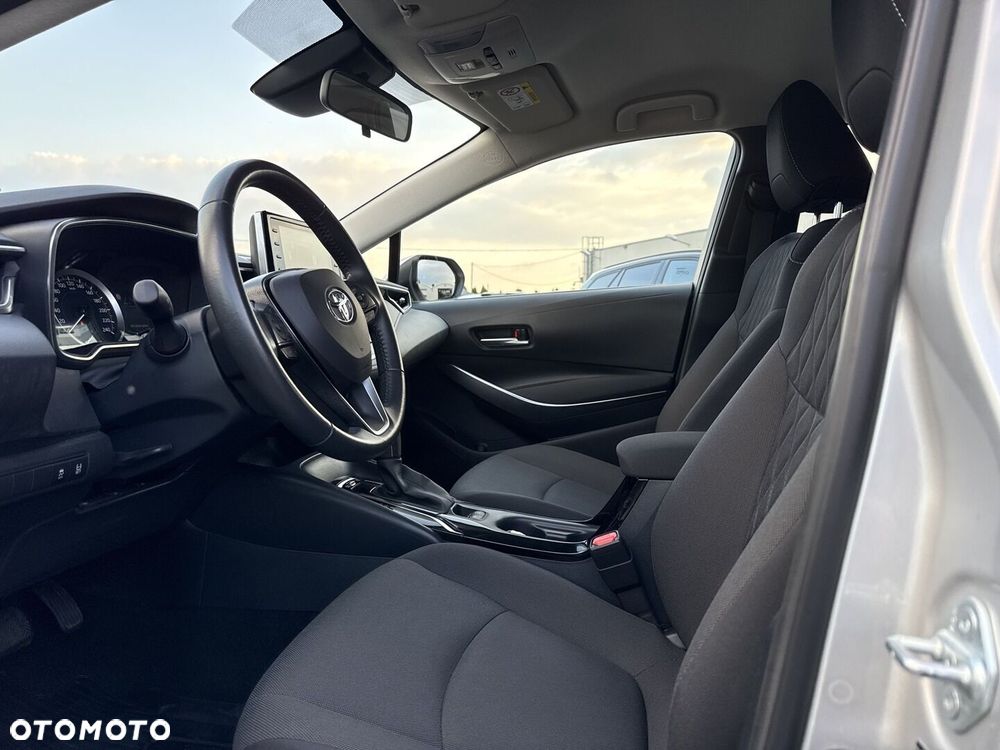 Toyota Corolla 1.8 Hybrid Comfort - 17