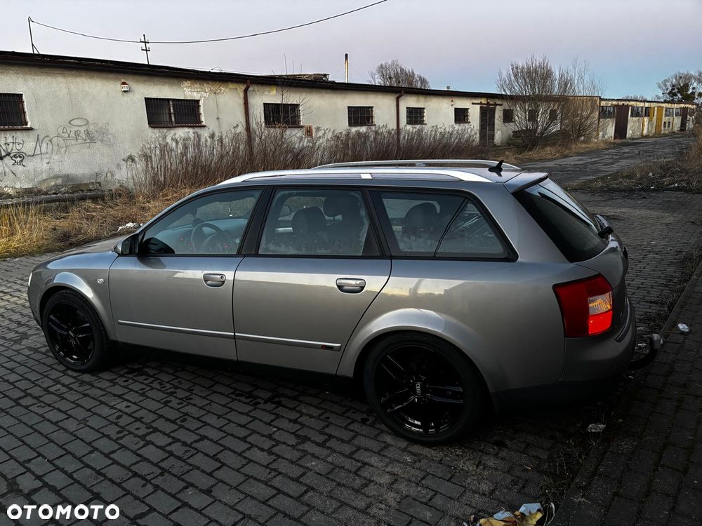 Audi A4 Avant - 1