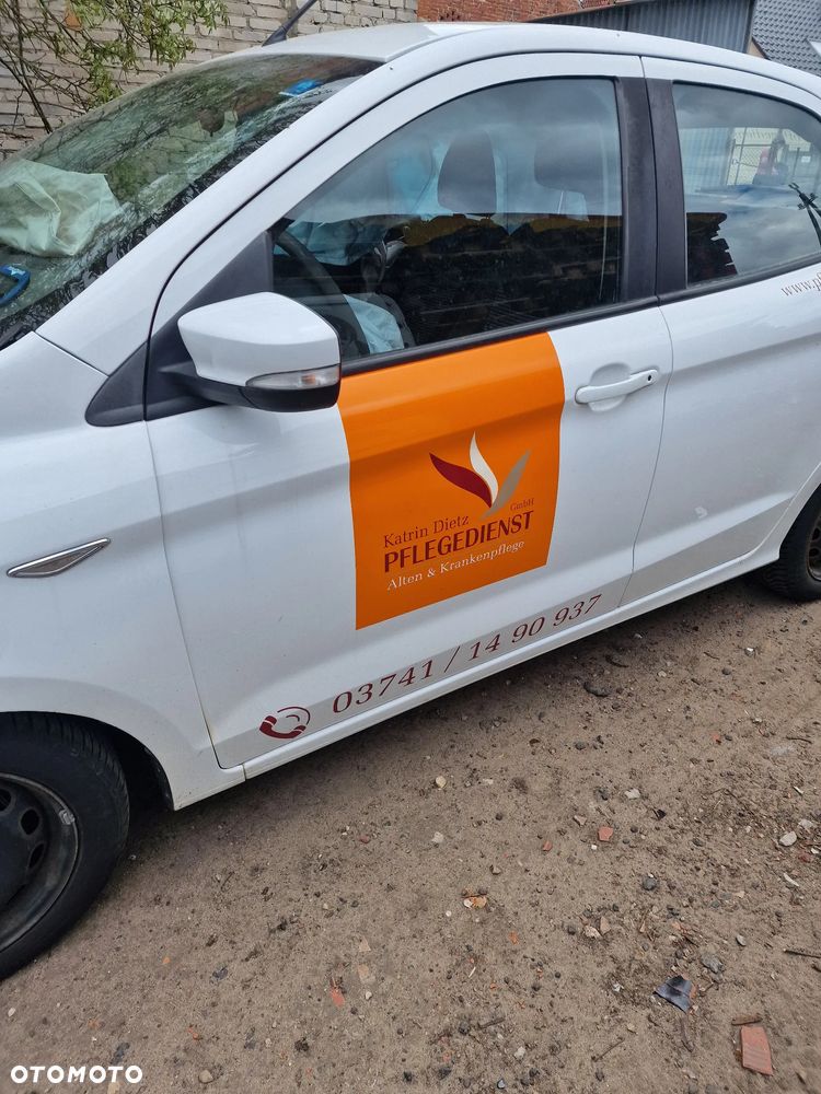 Drzwi  lewy  przód  ford ka plus lift  w  kolorze KAF - 2
