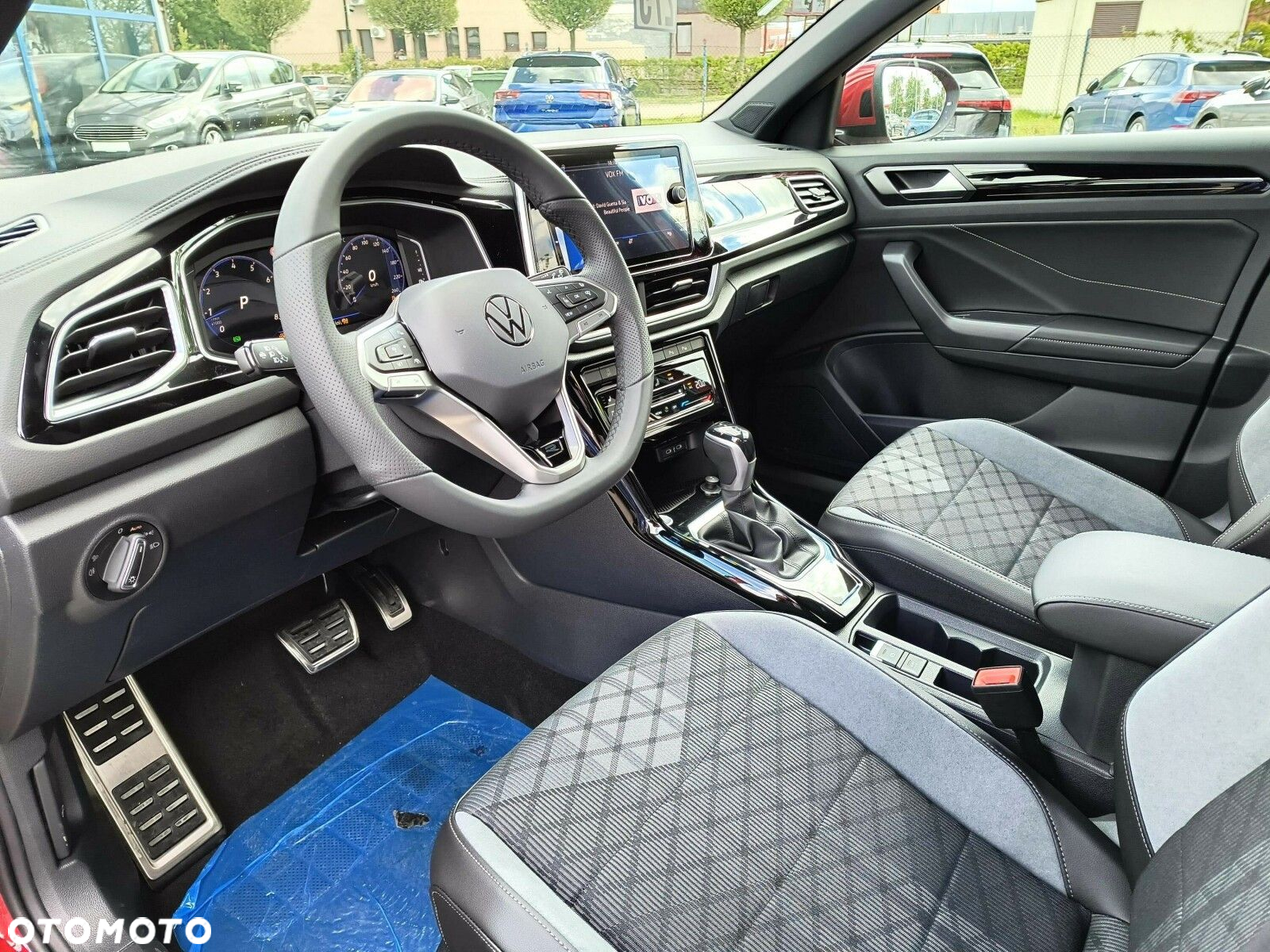 Volkswagen T-Roc 1.5 TSI R-Line Plus DSG - 12