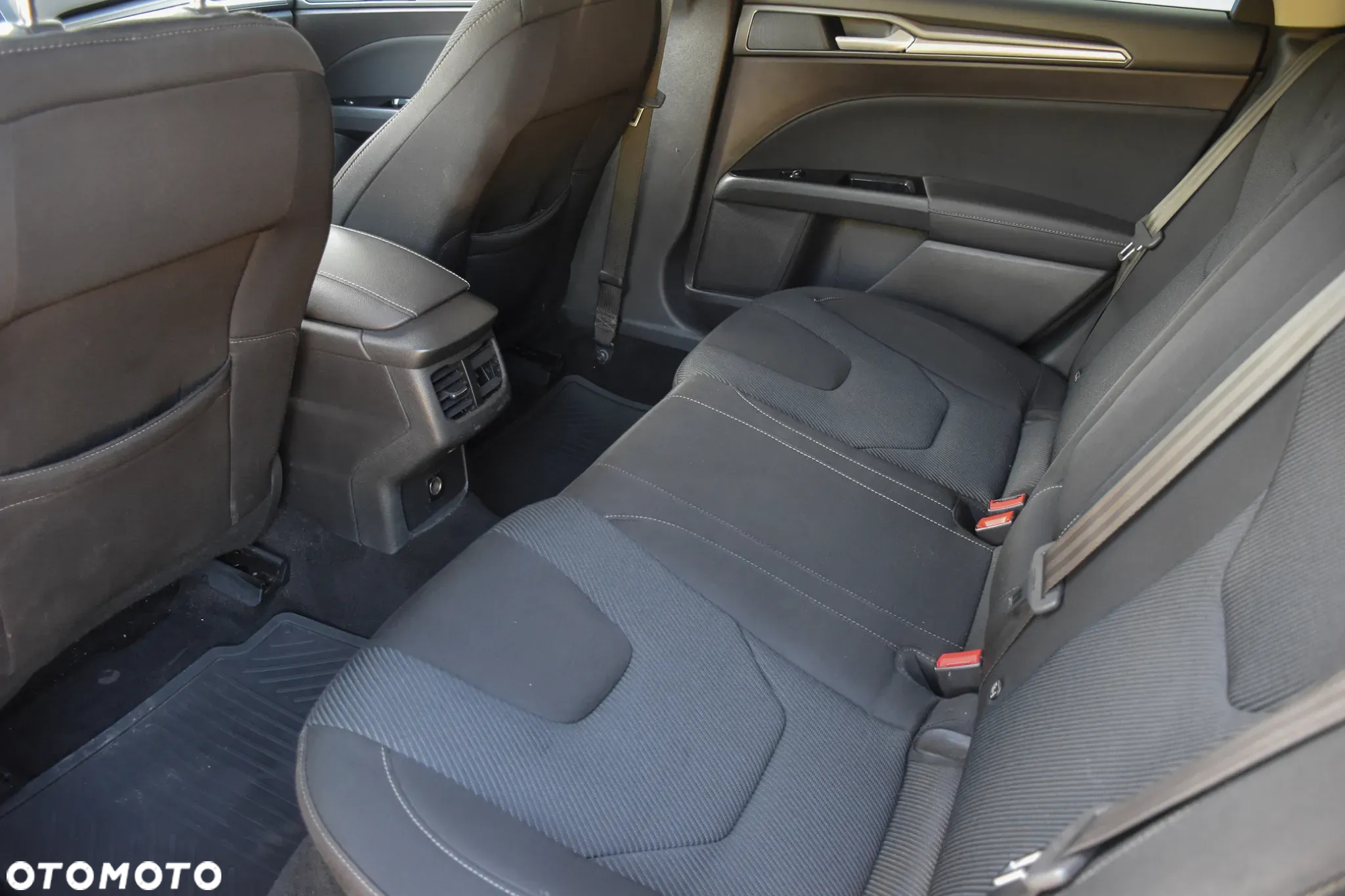 Ford Mondeo 2.0 TDCi Titanium - 34