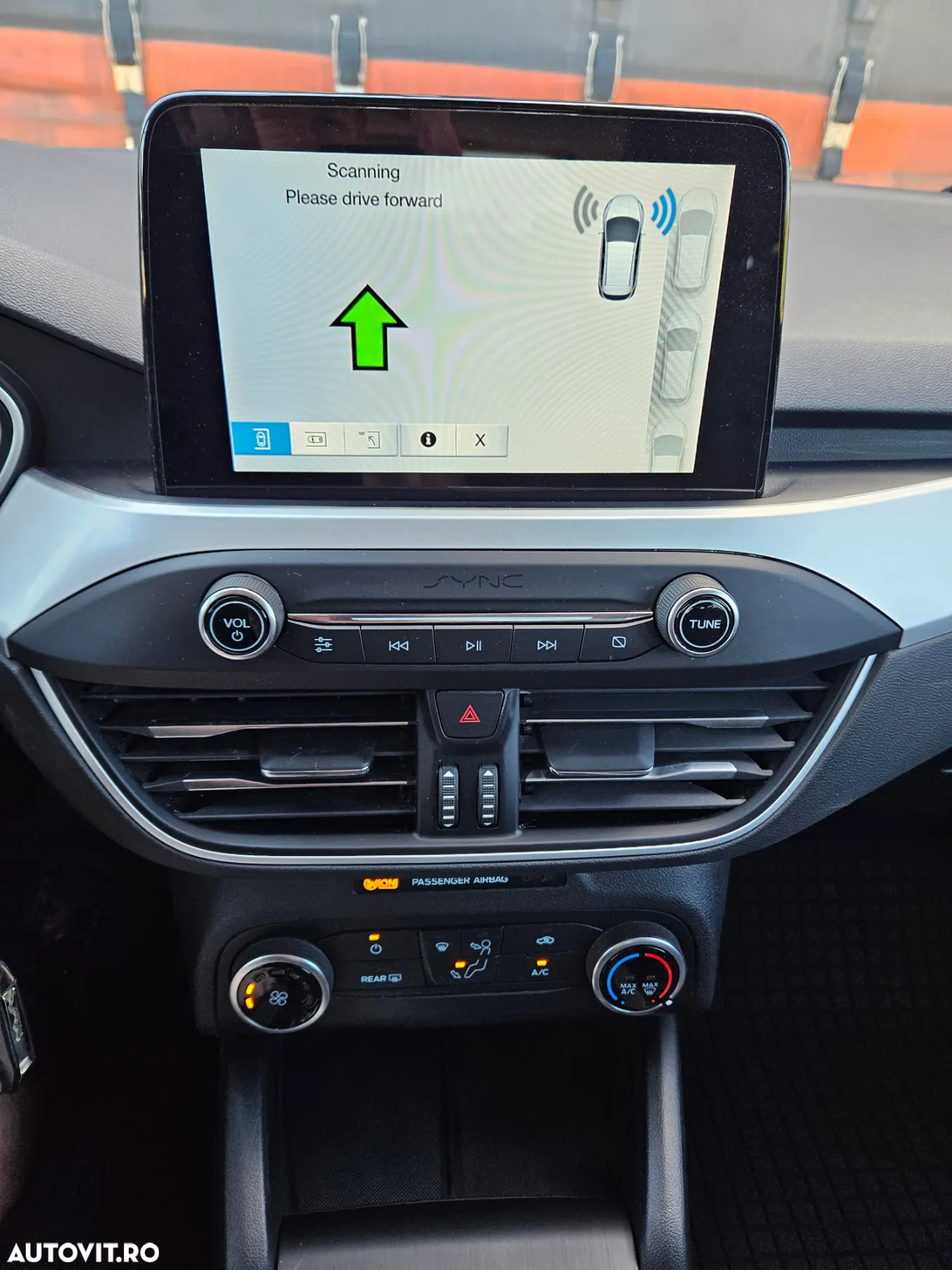 Ford Focus 1.5 EcoBlue Start-Stopp-System Aut. ACTIVE DESIGN - 6