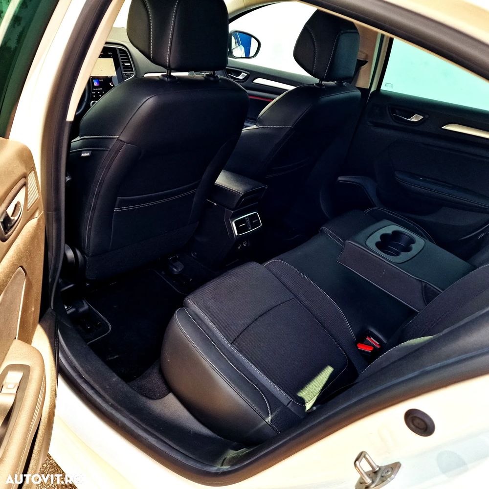 Renault Megane TCe EDC Intens - 12