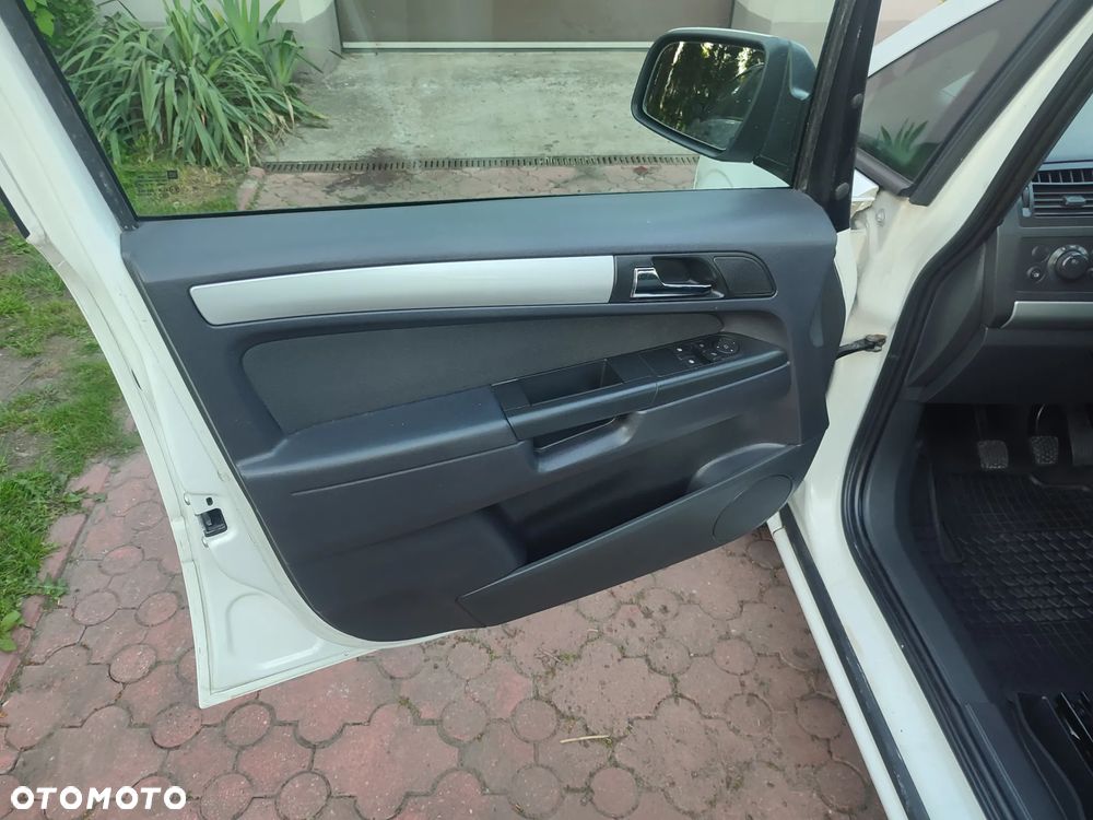 Opel Zafira 1.6 Cosmo - 15