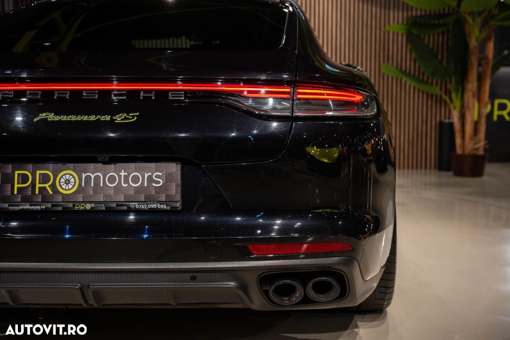 Porsche Panamera - 17