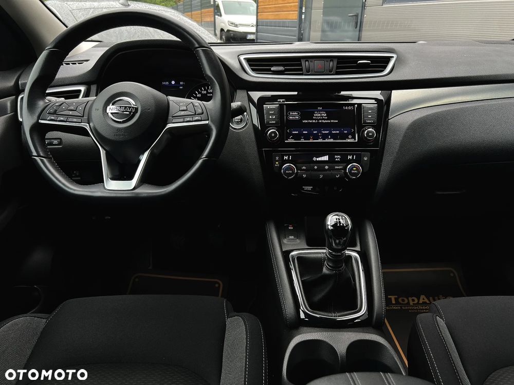 Nissan Qashqai 1.3 DIG-T N-Connecta EU6d - 25