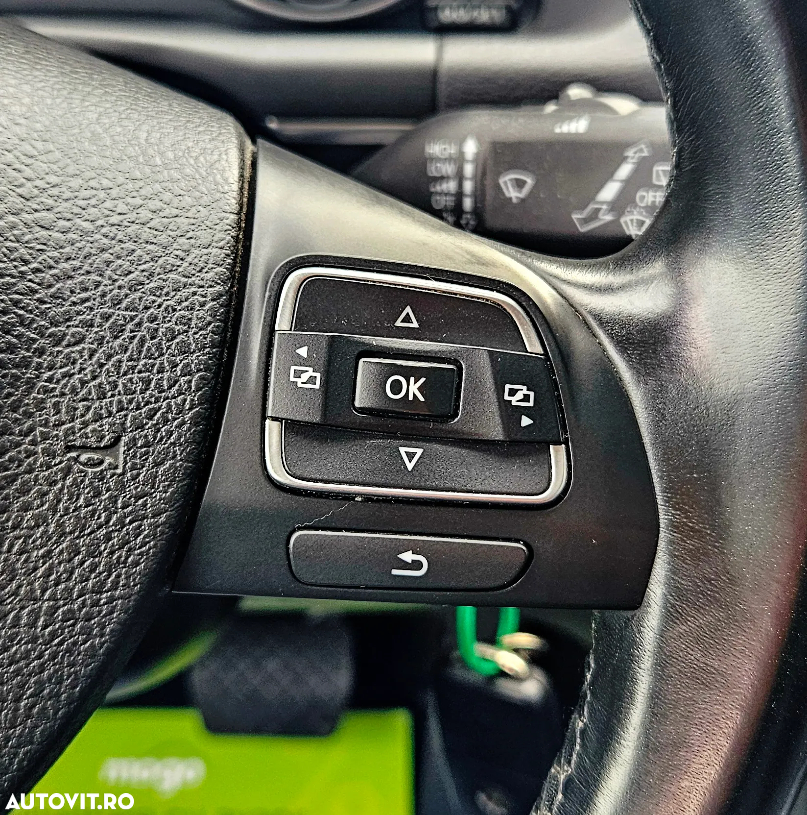 Volkswagen Touran - 20