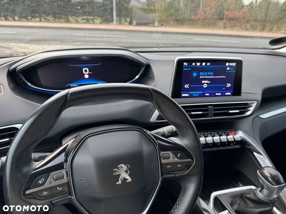 Peugeot 3008 PureTech 130 Stop & Start GPF Allure - 35